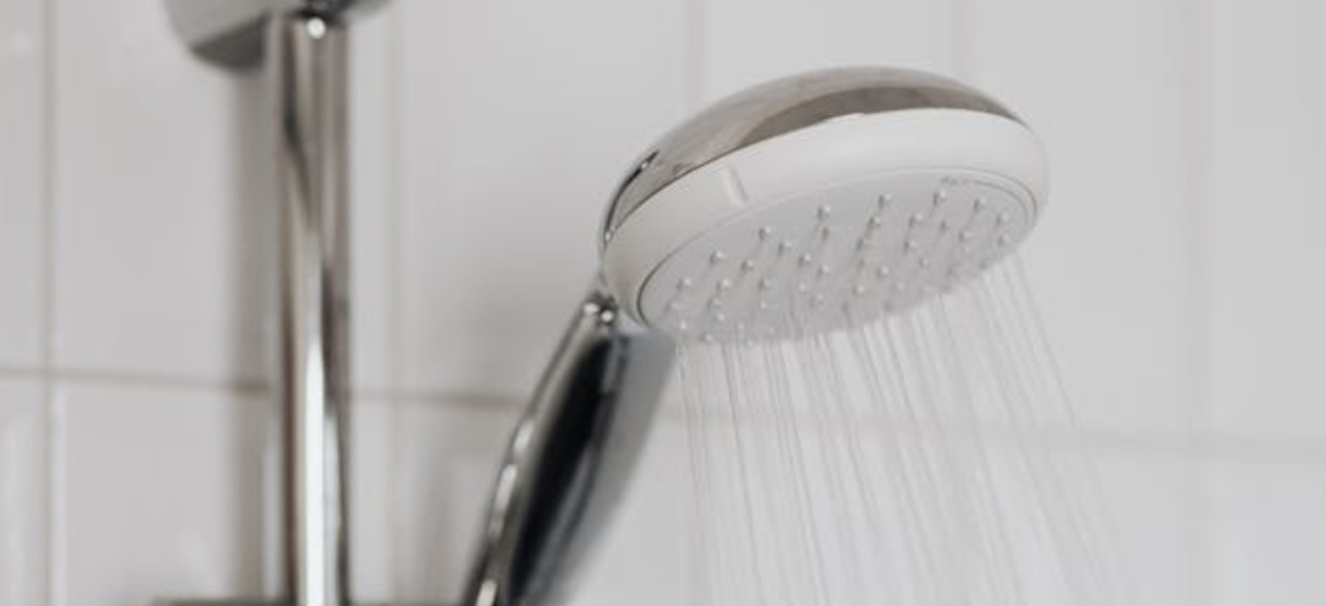 ¡La calefacción se enciende cuando pongo el agua caliente!